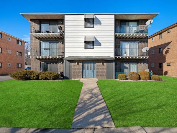 7242 W 86th Street, Unit 3A, Bridgeview, IL 60455