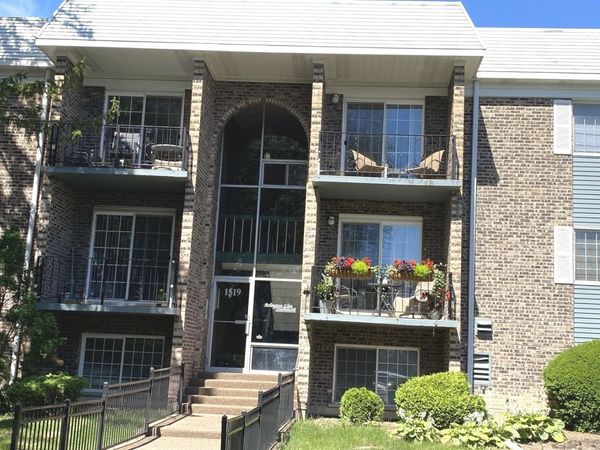 1519 N Windsor Drive, Unit 312, Arlington Heights, IL 60004