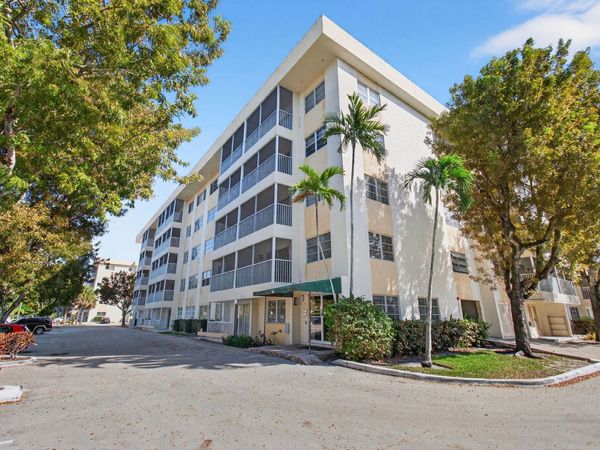 50 SW 3rd Avenue, Unit 311, Boca Raton, FL 33432