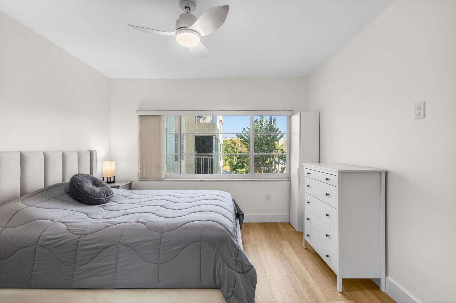 50 SW 3rd Avenue, Unit 311, Boca Raton, FL 33432 Photo