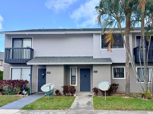 2305 Seaside Drive, Greenacres, FL 33463
