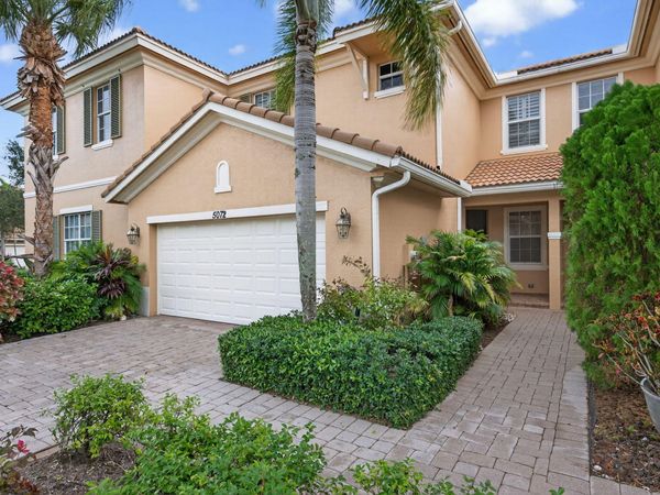 5072 Dulce Court, Palm Beach Gardens, FL 33418