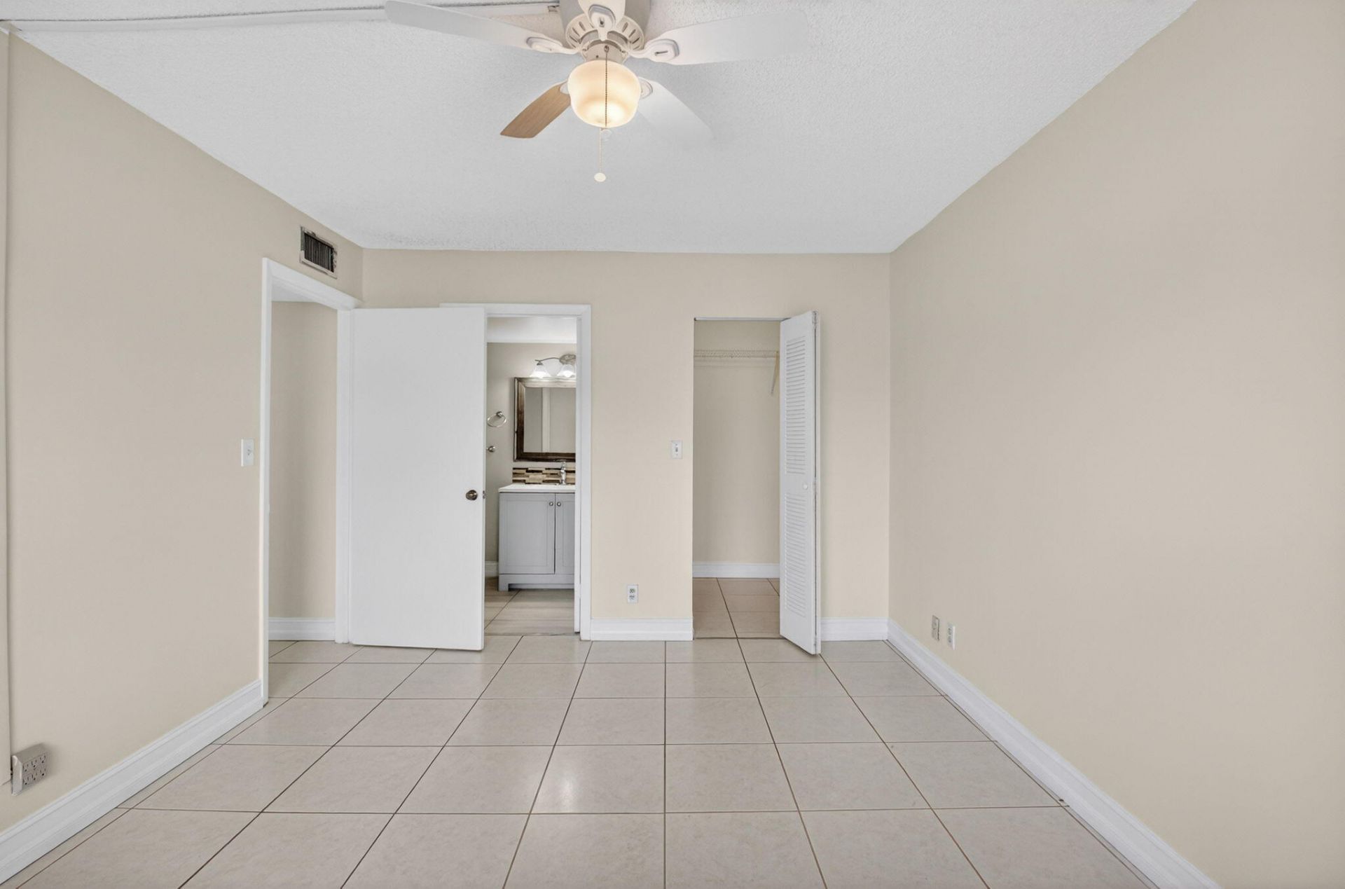 7535 S Oriole Boulevard, Unit 206, Delray Beach, FL 33446 Photo