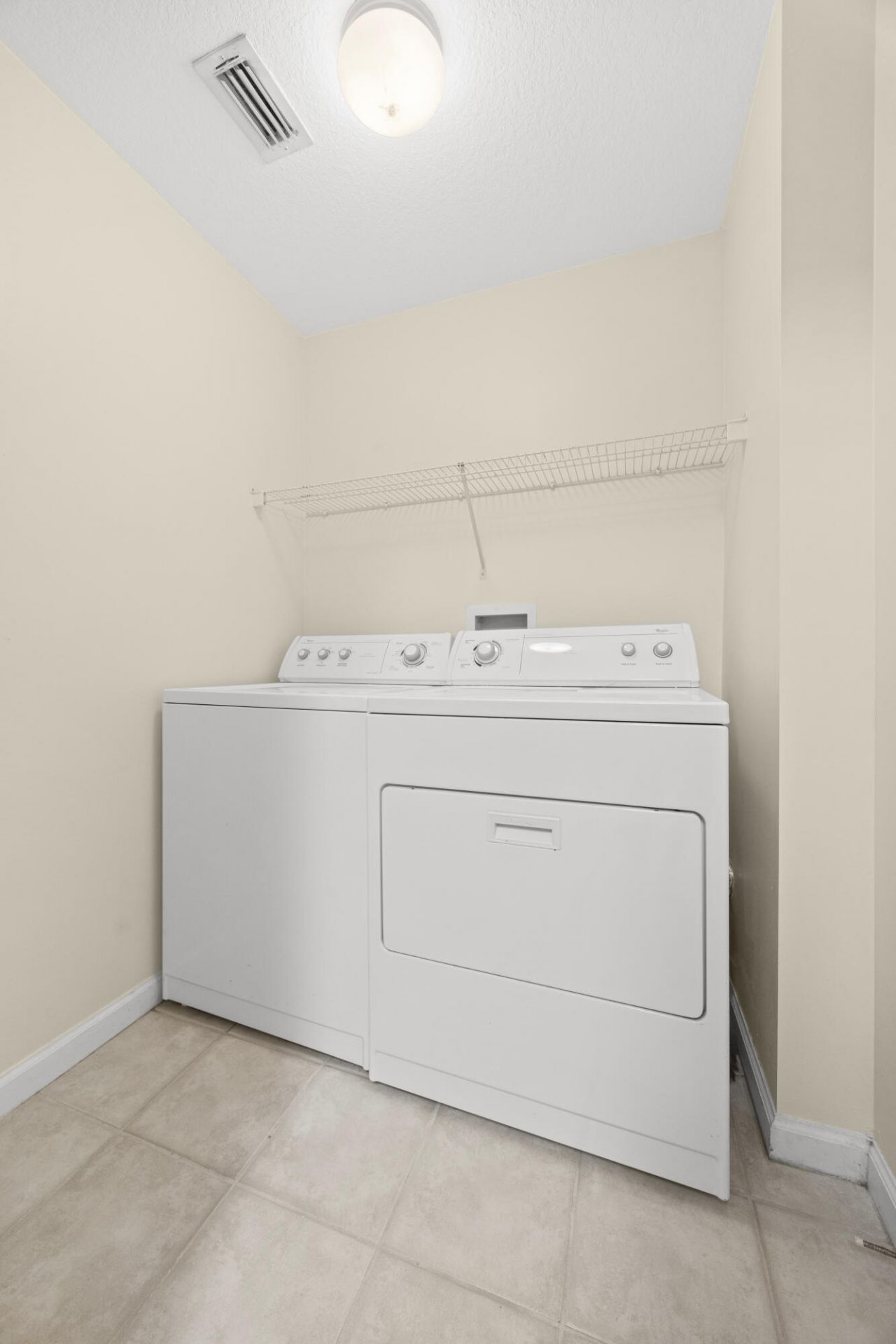 9905 Baywinds Drive, Unit 2206, West Palm Beach, FL 33411 Photo