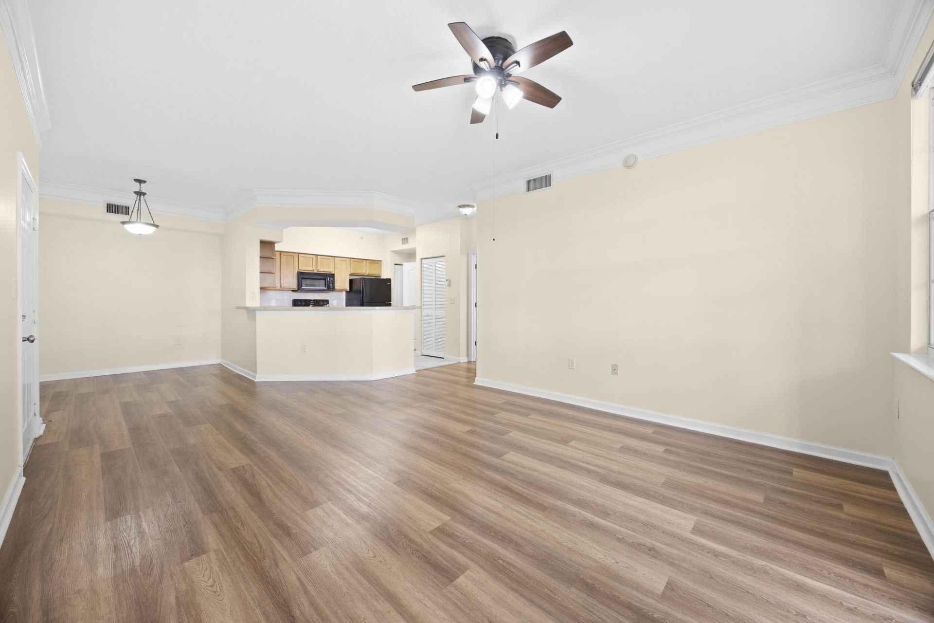 9905 Baywinds Drive, Unit 2206, West Palm Beach, FL 33411 Photo