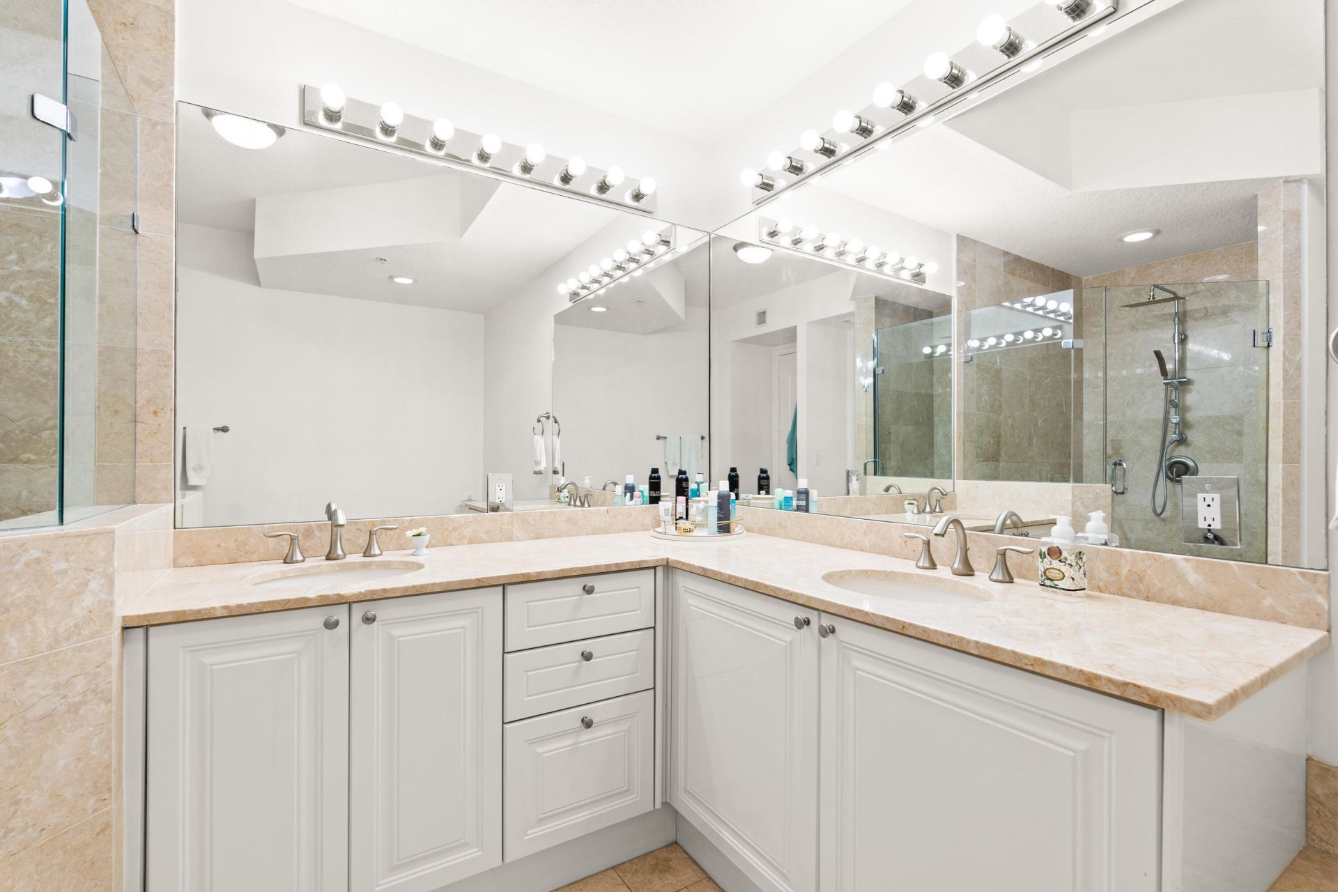 701 S Olive Avenue, Unit 1705, West Palm Beach, FL 33401 Photo