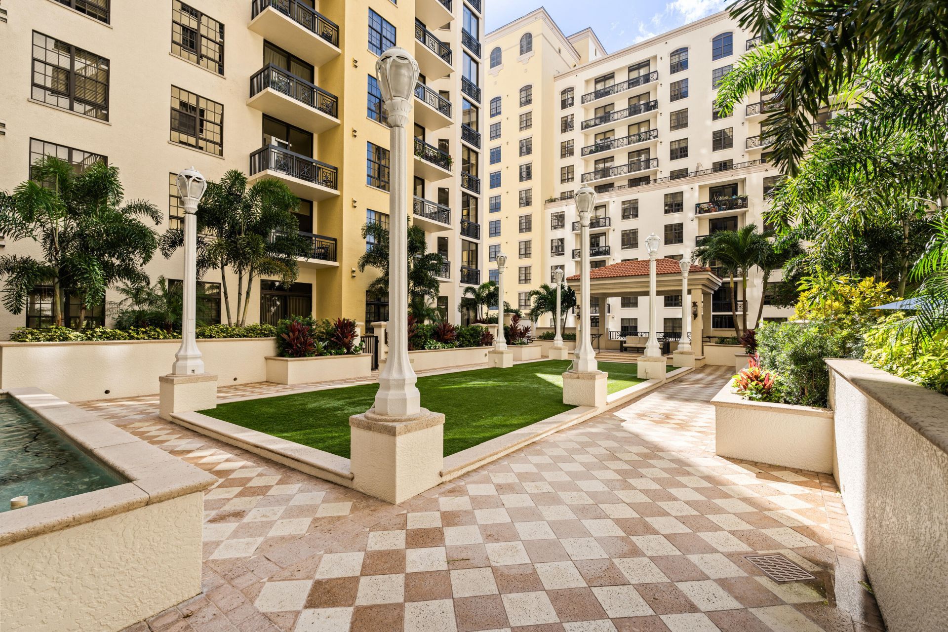 701 S Olive Avenue, Unit 1705, West Palm Beach, FL 33401 Photo