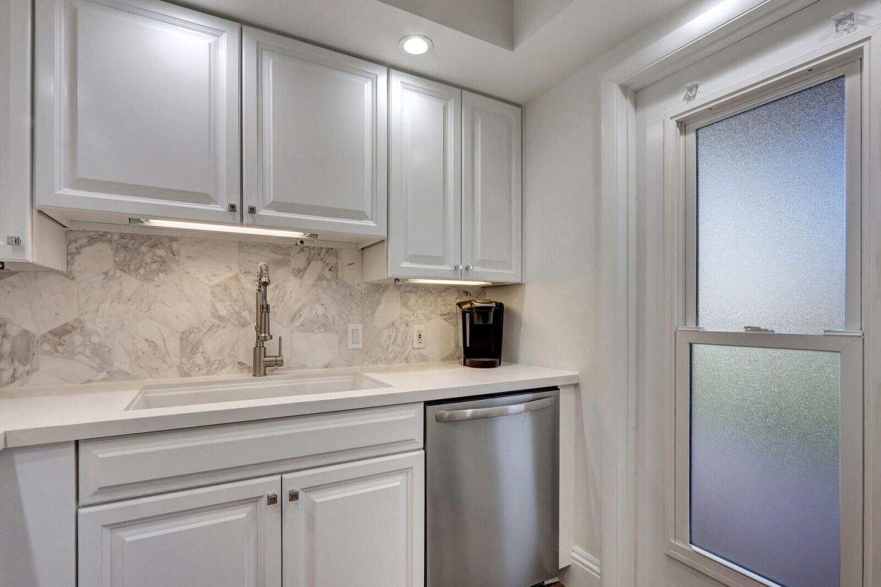 225 S Beach Road, Unit 204, Tequesta, FL 33469 Photo