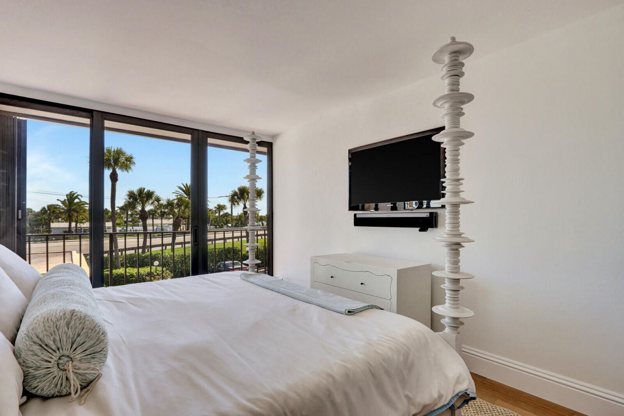 225 S Beach Road, Unit 204, Tequesta, FL 33469 Photo