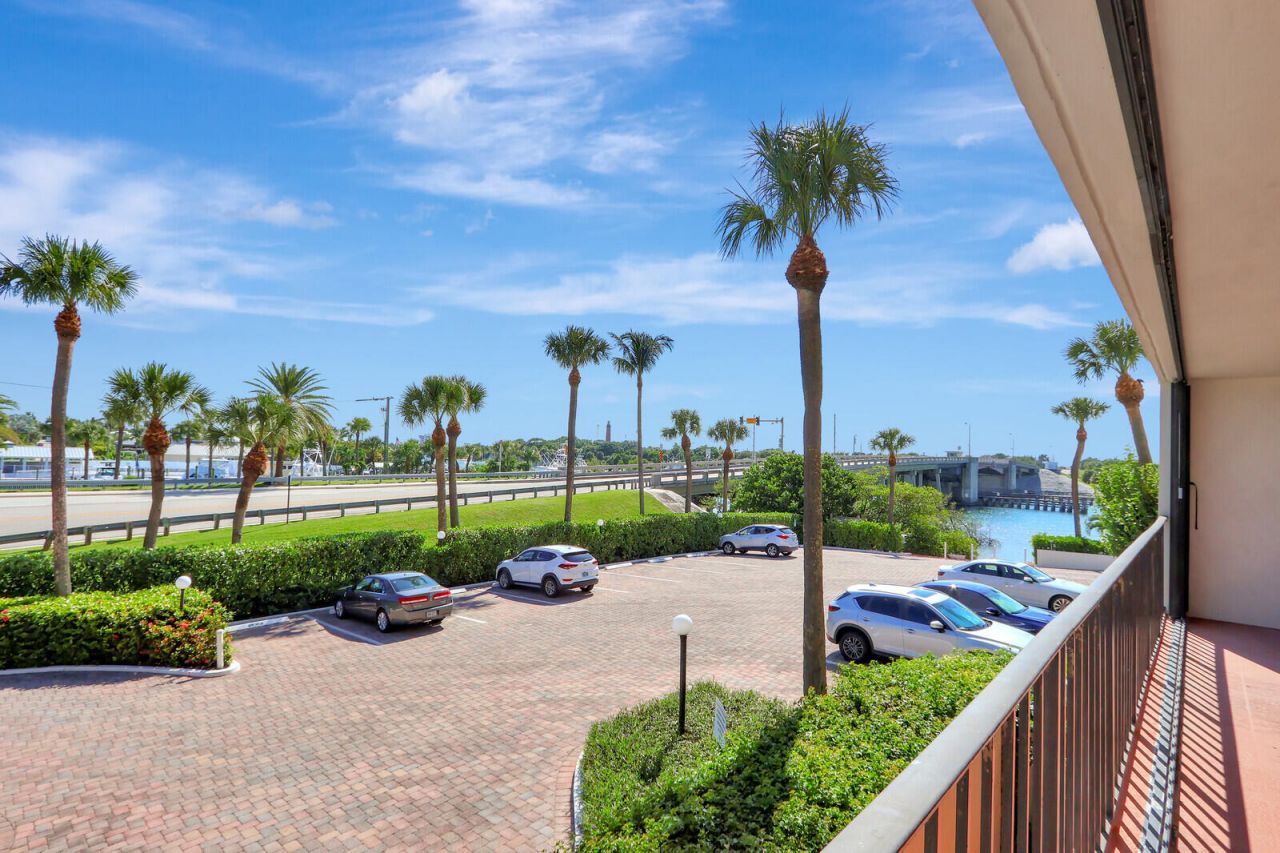 225 S Beach Road, Unit 204, Tequesta, FL 33469 Photo