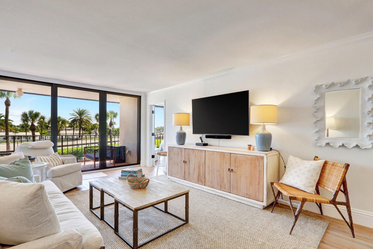 225 S Beach Road, Unit 204, Tequesta, FL 33469 Photo