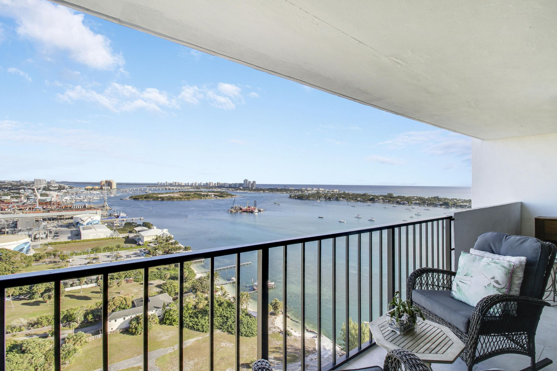 5600 N Flagler Drive, Unit Ph107, West Palm Beach, FL 33407 Photo