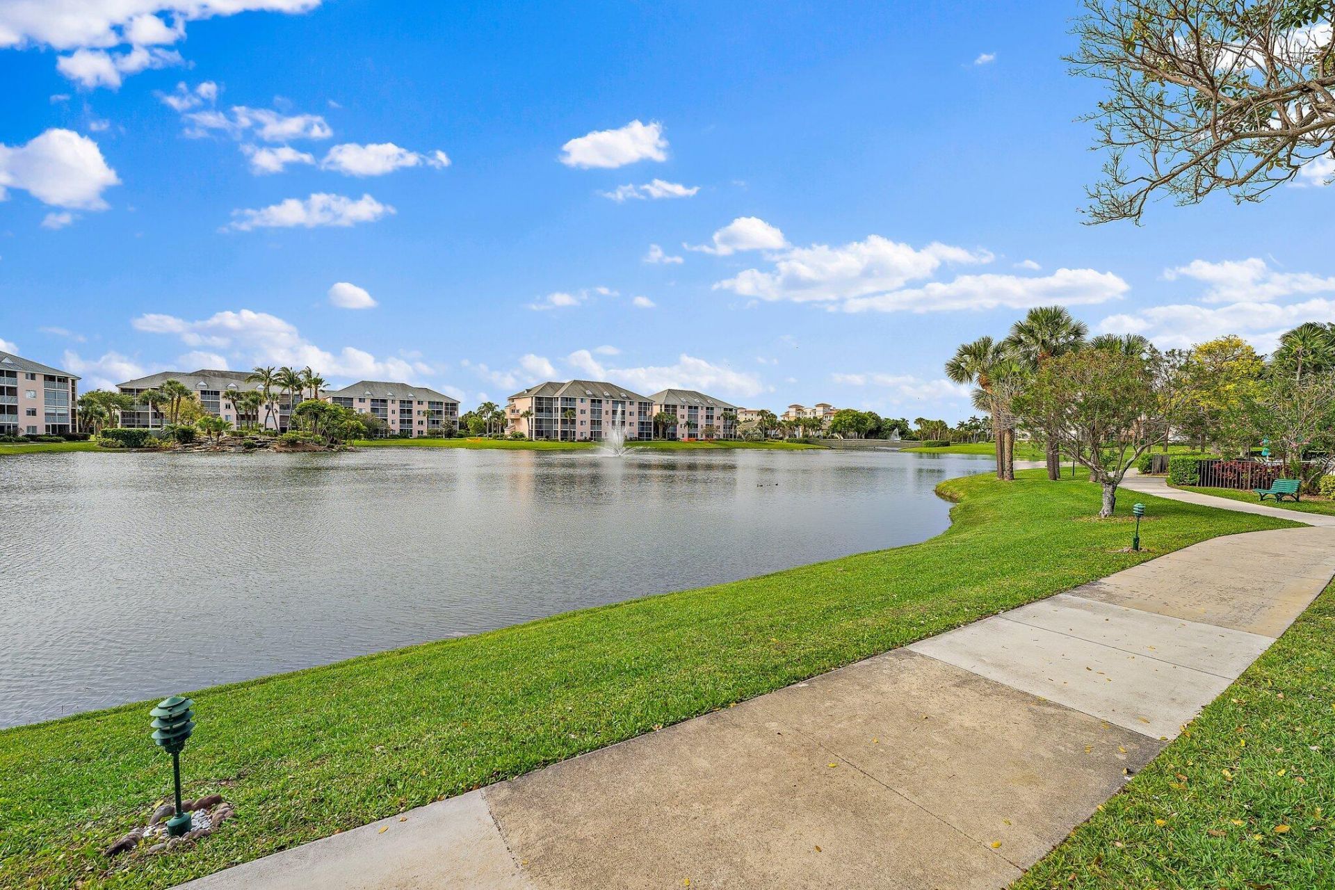 353 S Us Highway 1, Unit A107, Jupiter, FL 33477 Photo