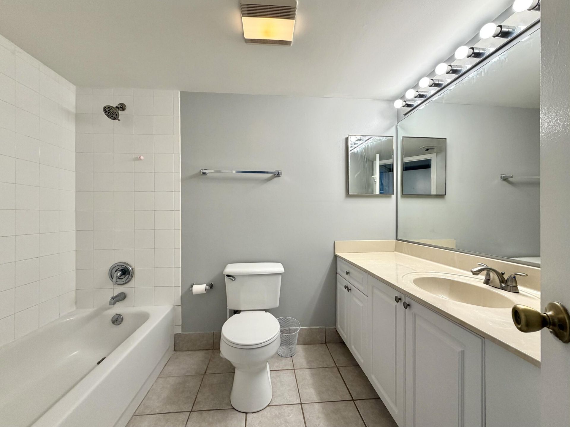 1100 Crestwood Court S, Unit 1108, Royal Palm Beach, FL 33411 Photo