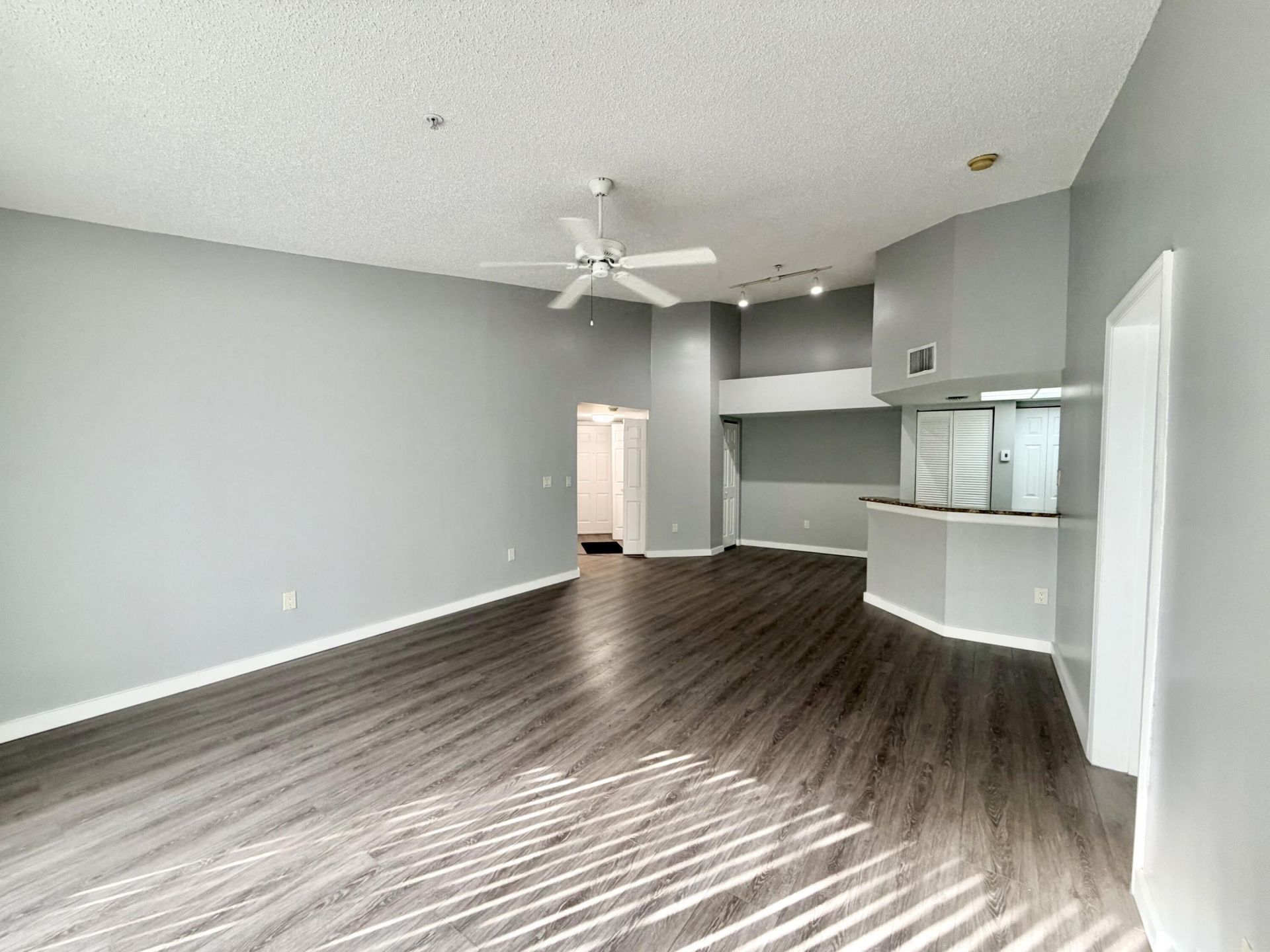 1100 Crestwood Court S, Unit 1108, Royal Palm Beach, FL 33411 Photo