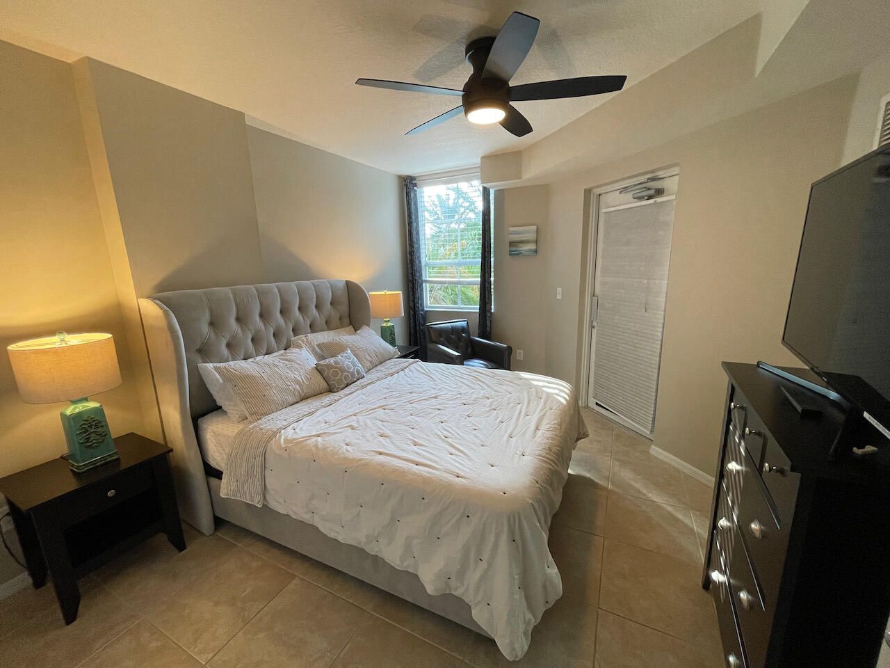 600 S Dixie Highway, Unit 720, West Palm Beach, FL 33401 Photo