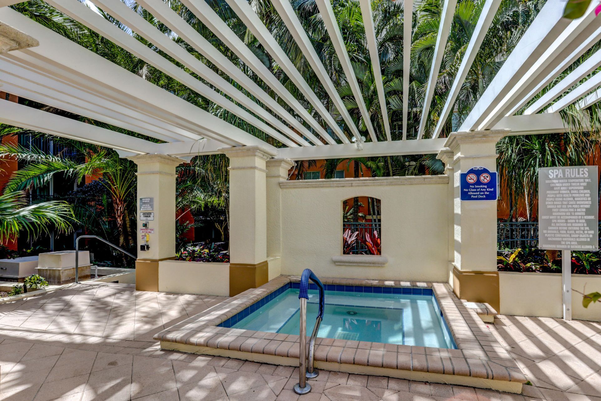 600 S Dixie Highway, Unit 720, West Palm Beach, FL 33401 Photo