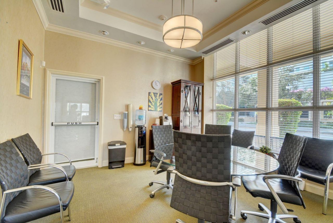 600 S Dixie Highway, Unit 720, West Palm Beach, FL 33401 Photo