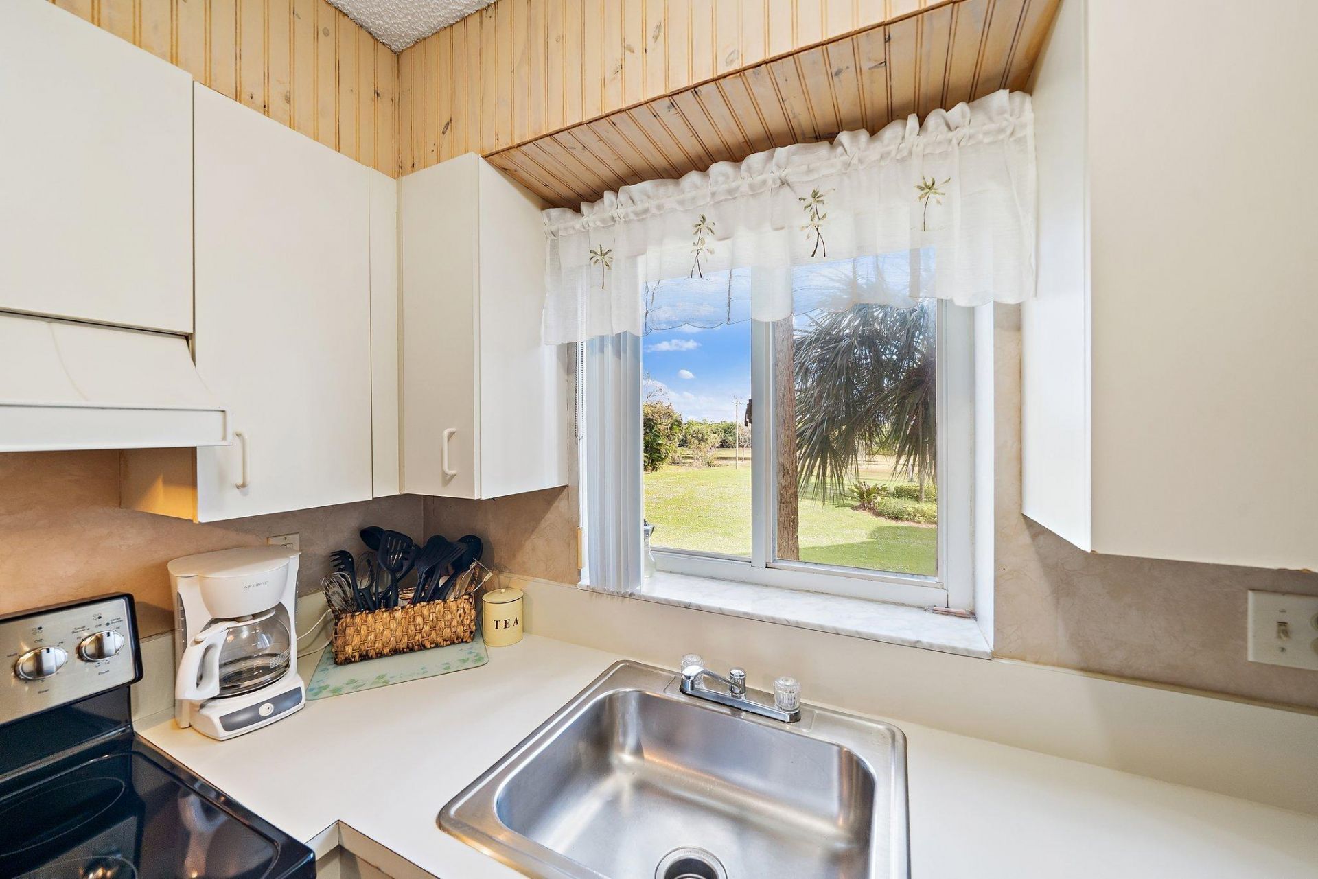 275 Palm Avenue, Unit C203, Jupiter, FL 33477 Photo