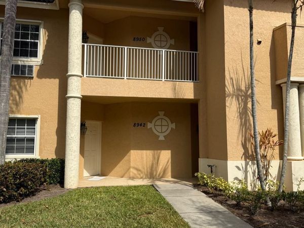8950 Sandshot Court, Unit 4923 Side, Port St. Lucie, FL 34986