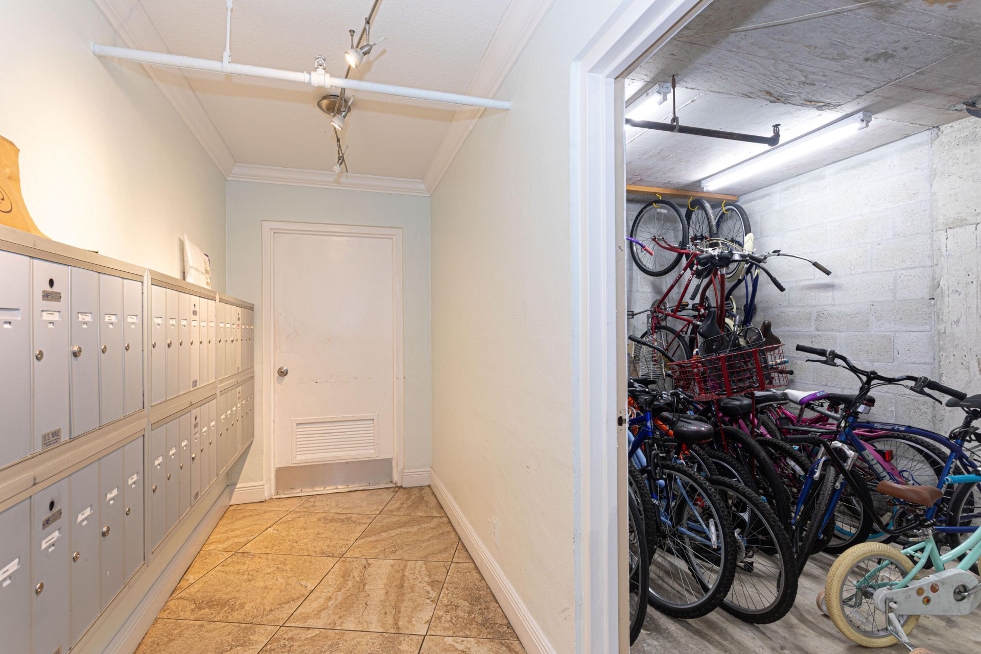 6500 NW 2nd Avenue, Unit 515, Boca Raton, FL 33487 Photo