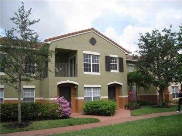 10318 Fox Trail Road, Unit 409, Royal Palm Beach, FL 33411