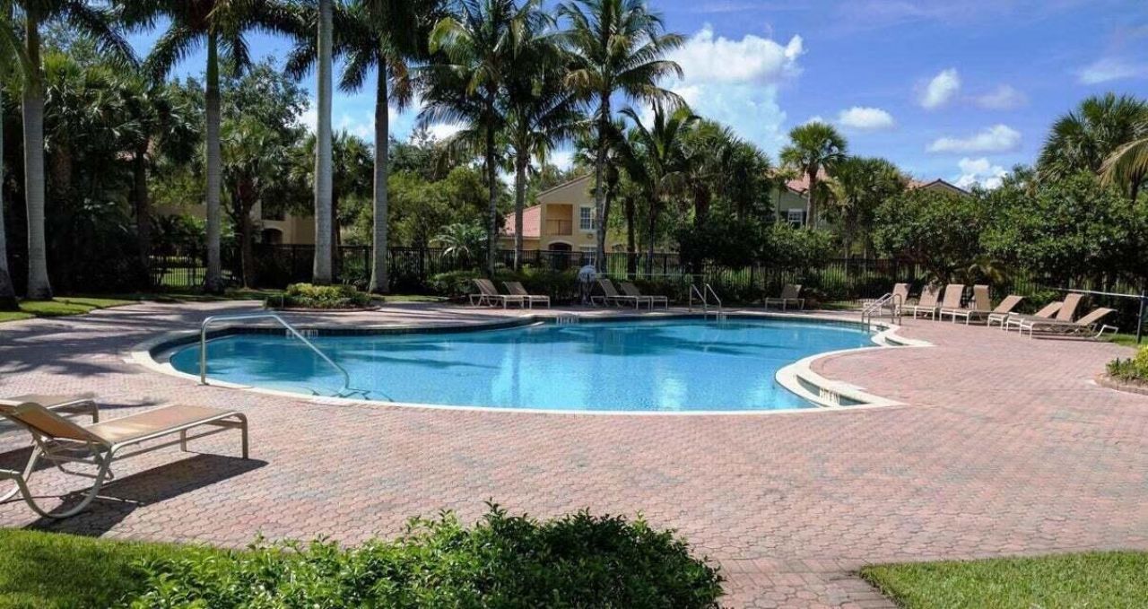 10318 Fox Trail Road, Unit 409, Royal Palm Beach, FL 33411 Photo
