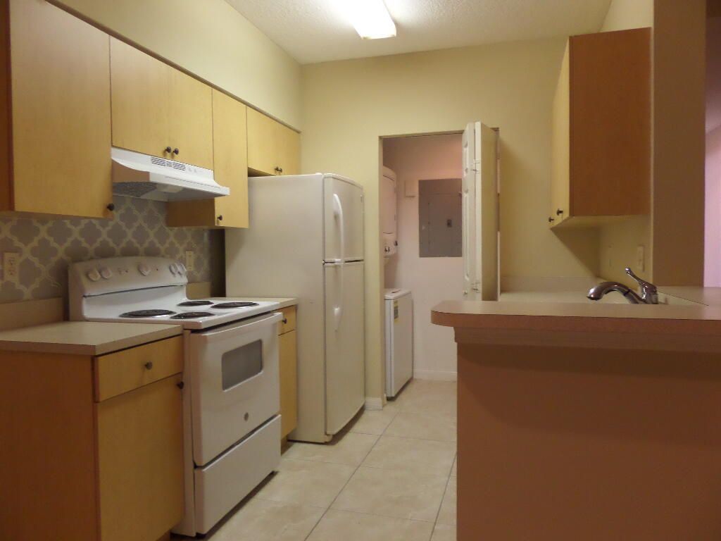 10318 Fox Trail Road, Unit 409, Royal Palm Beach, FL 33411 Photo