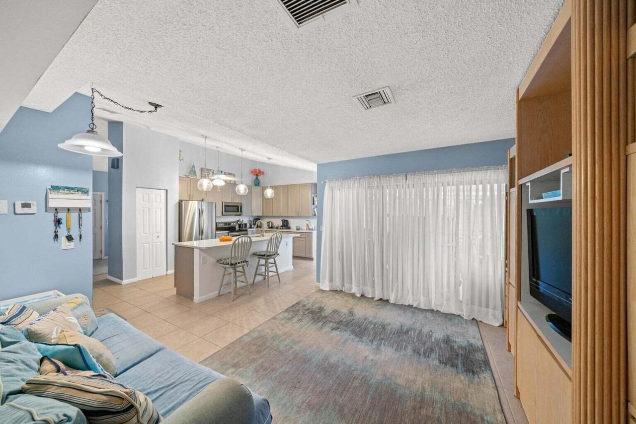 148 Ponce De Leon Street, Royal Palm Beach, FL 33411 Photo