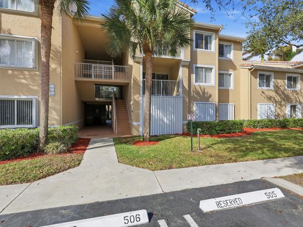 284 Village Boulevard, Unit 9209, Tequesta, FL 33469