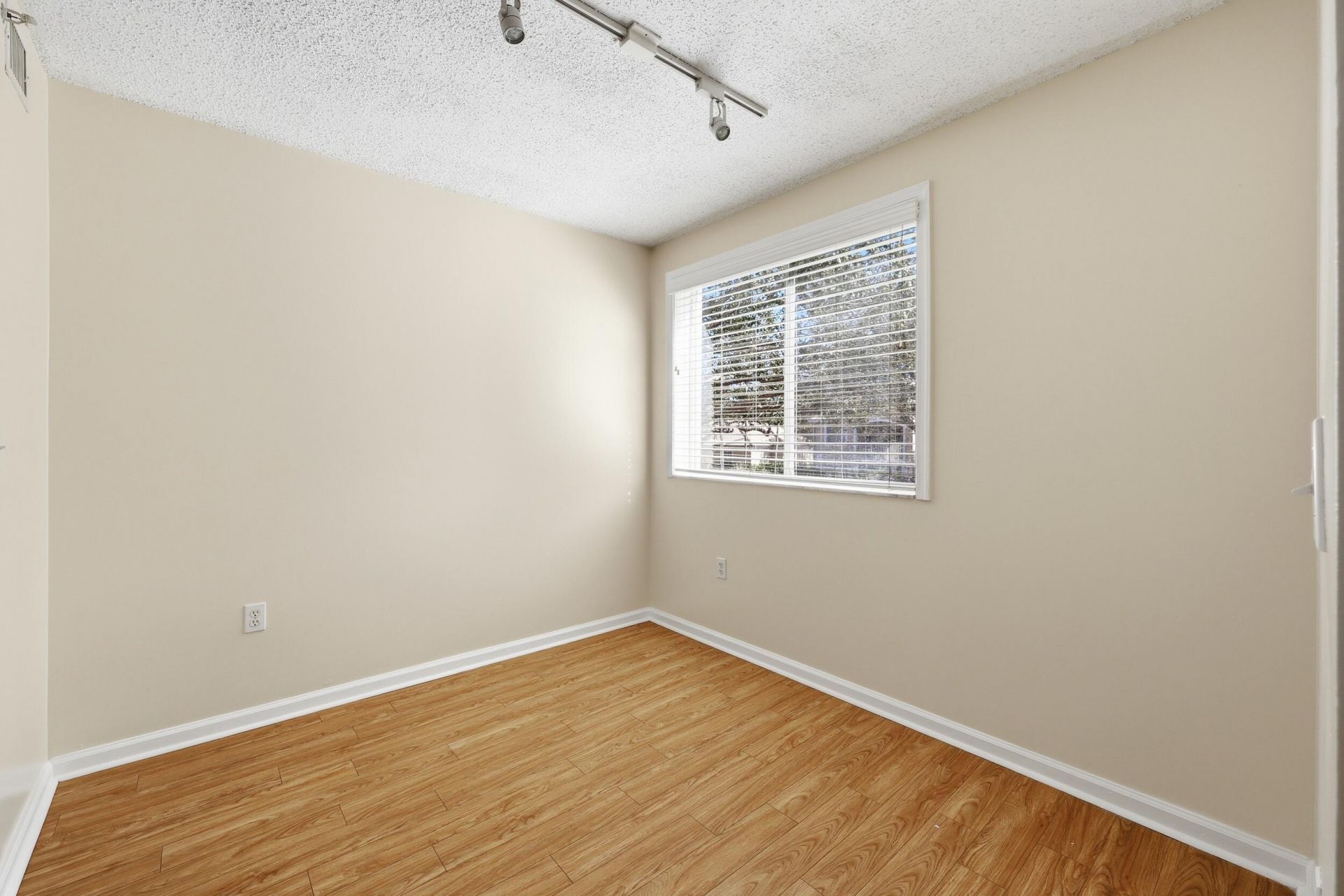 284 Village Boulevard, Unit 9209, Tequesta, FL 33469 Photo