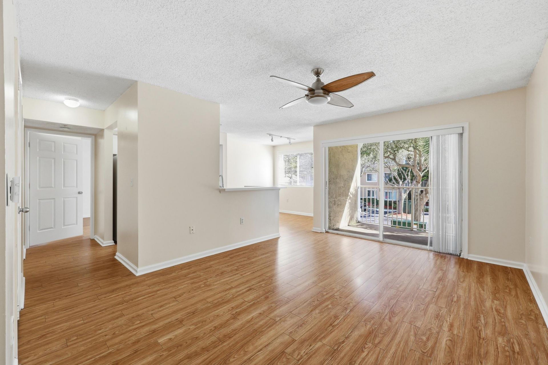 284 Village Boulevard, Unit 9209, Tequesta, FL 33469 Photo