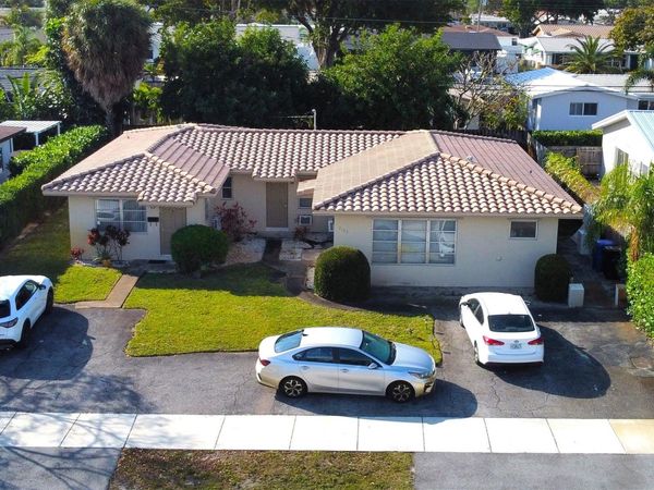 2120 NE 56th Street, Unit A, Fort Lauderdale, FL 33308