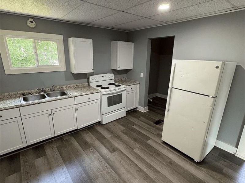 284 3rd Street NW, Barberton, OH 44203 Photo 2