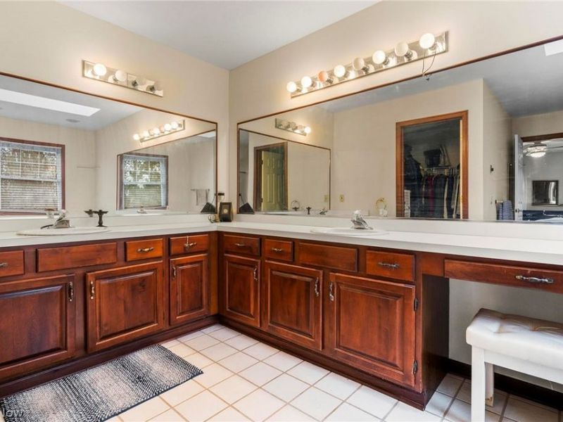 8005 Hansom Place, Concord, OH 44060 Photo 14