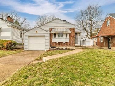 1821 S Smithville Road, Dayton, OH 45420