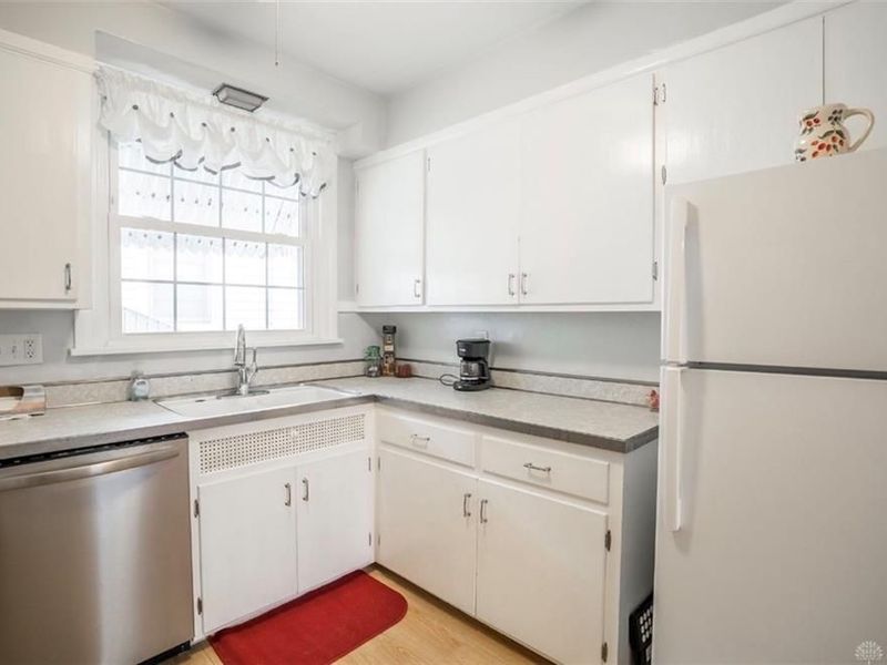 1821 S Smithville Road, Dayton, OH 45420 Photo 11