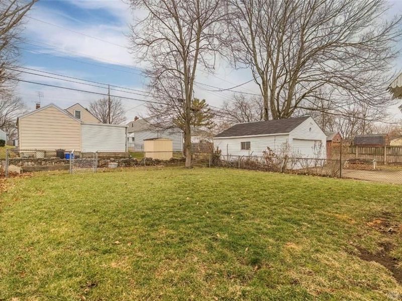 1821 S Smithville Road, Dayton, OH 45420 Photo 19