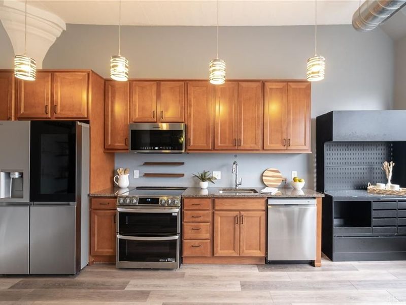 207 E 6th Street, Unit 204, Dayton, OH 45402 Photo 5