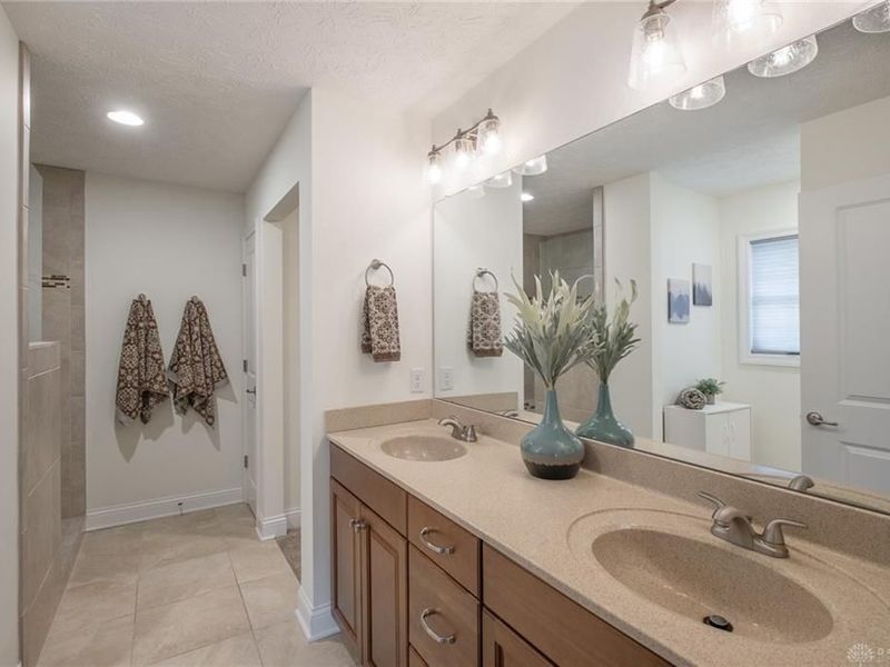 1475 Runnymeade Way, Beavercreek Township, OH 45385 Photo 14