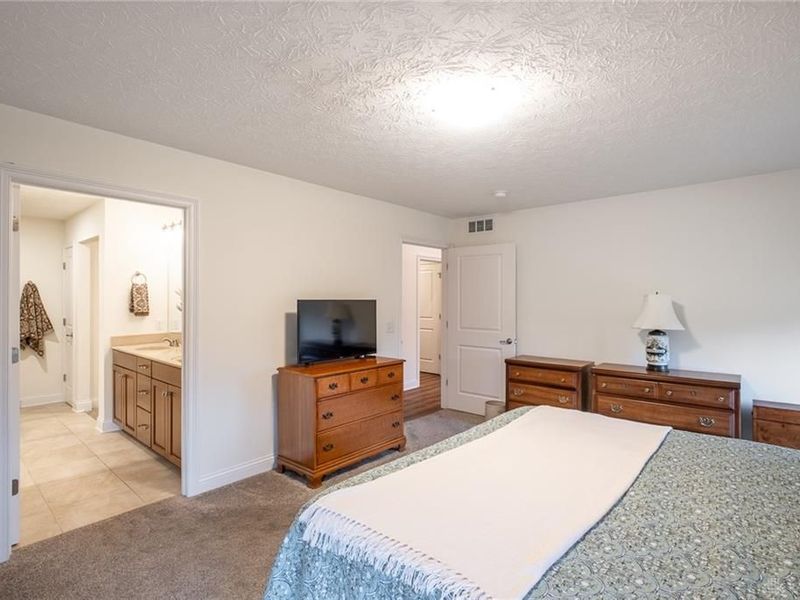 1475 Runnymeade Way, Beavercreek Township, OH 45385 Photo 16