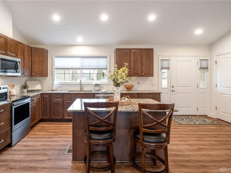 1475 Runnymeade Way, Beavercreek Township, OH 45385 Photo 4