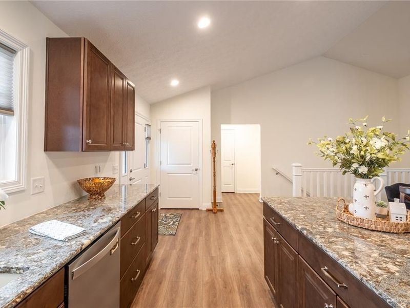 1475 Runnymeade Way, Beavercreek Township, OH 45385 Photo 5