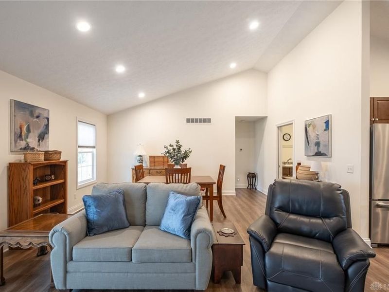 1475 Runnymeade Way, Beavercreek Township, OH 45385 Photo 8