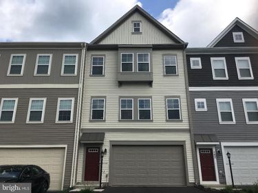 145 JEWEL BOX DRIVE , STEPHENSON, VA 22656