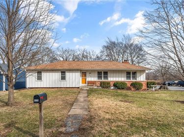 5725 Hunter Street, Raytown, MO 64133