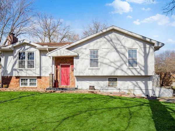 1800 Thornton Street, Leavenworth, KS 66048