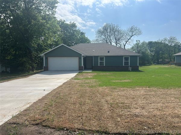 505 Jefferson Davis Boulevard, Fort Gibson, OK 74434