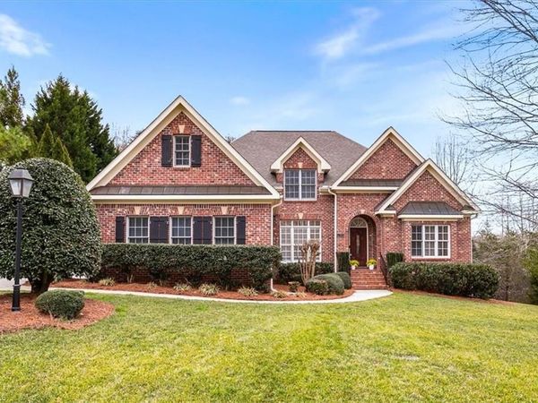 7637 Henson Forest Drive, Summerfield, NC 27358