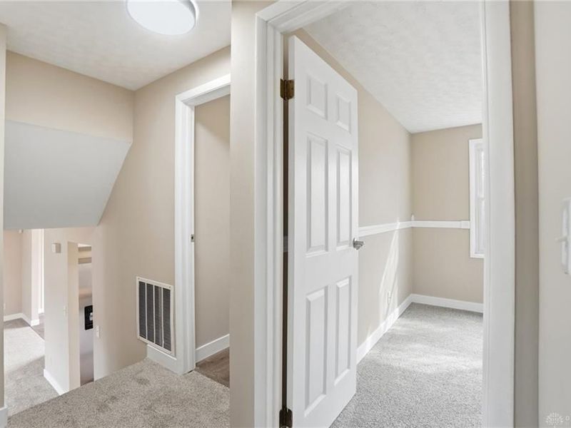 5540 Signet Drive, Huber Heights, OH 45424 Photo 19